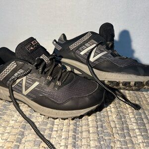 New Balance Black and Gray 410v6